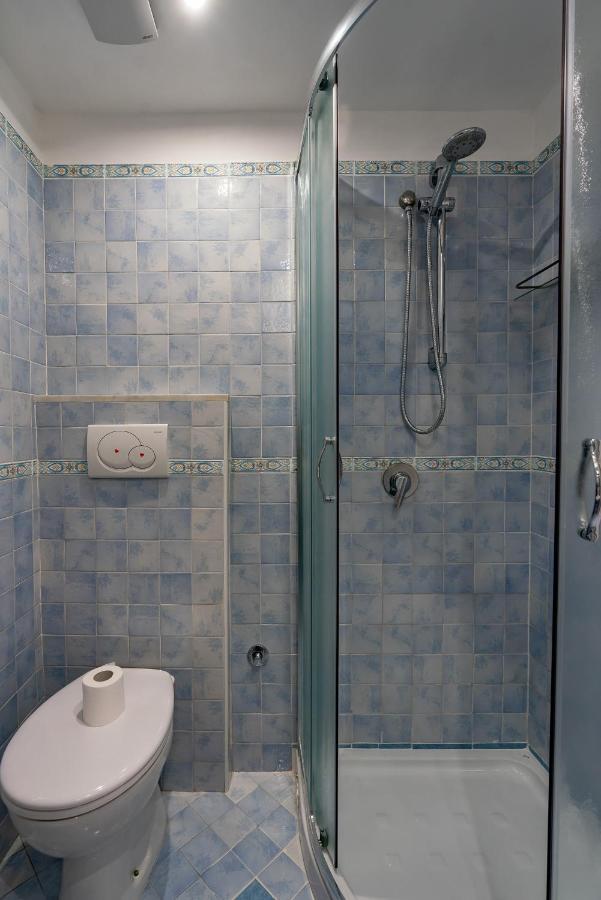 P-rooms & Collection * Rom